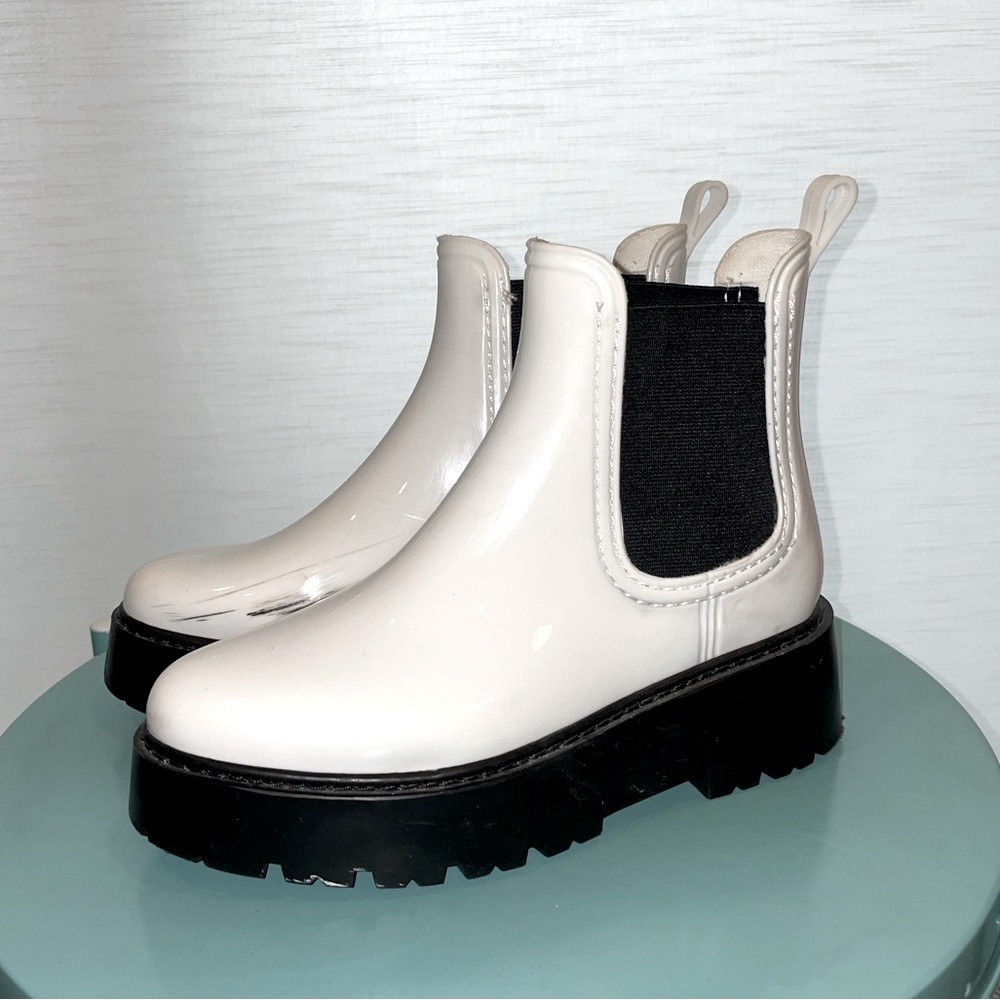 ASOS White Platform Plastic Chelsea Boots Size 8 - Picture 2 of 7